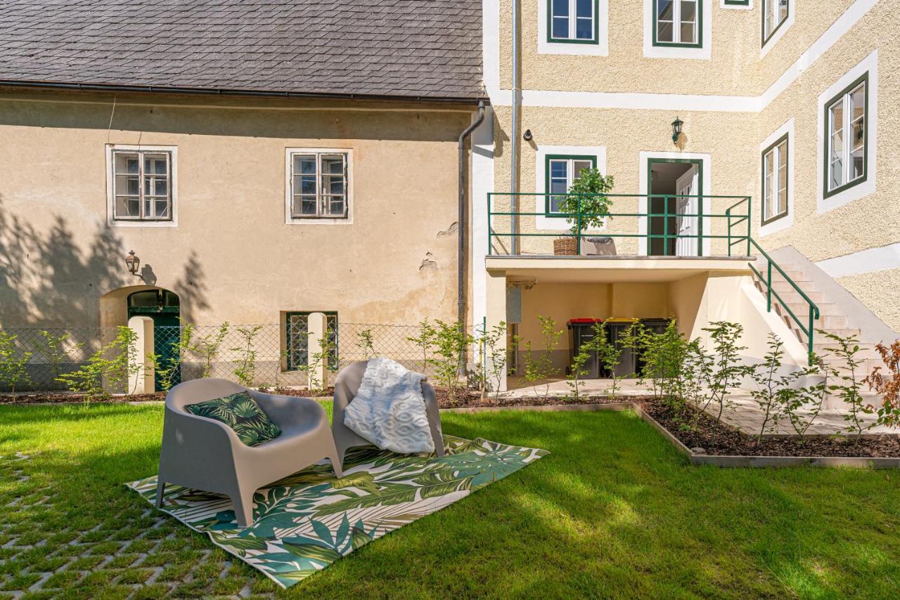 Kaiserliches Wohnen Im Alten K&K Postamt Eg Persenbeug Exterior foto